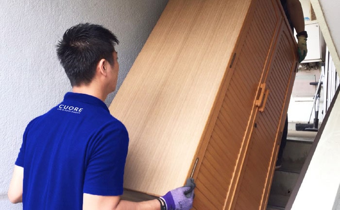 重たい家具もスタッフが運搬