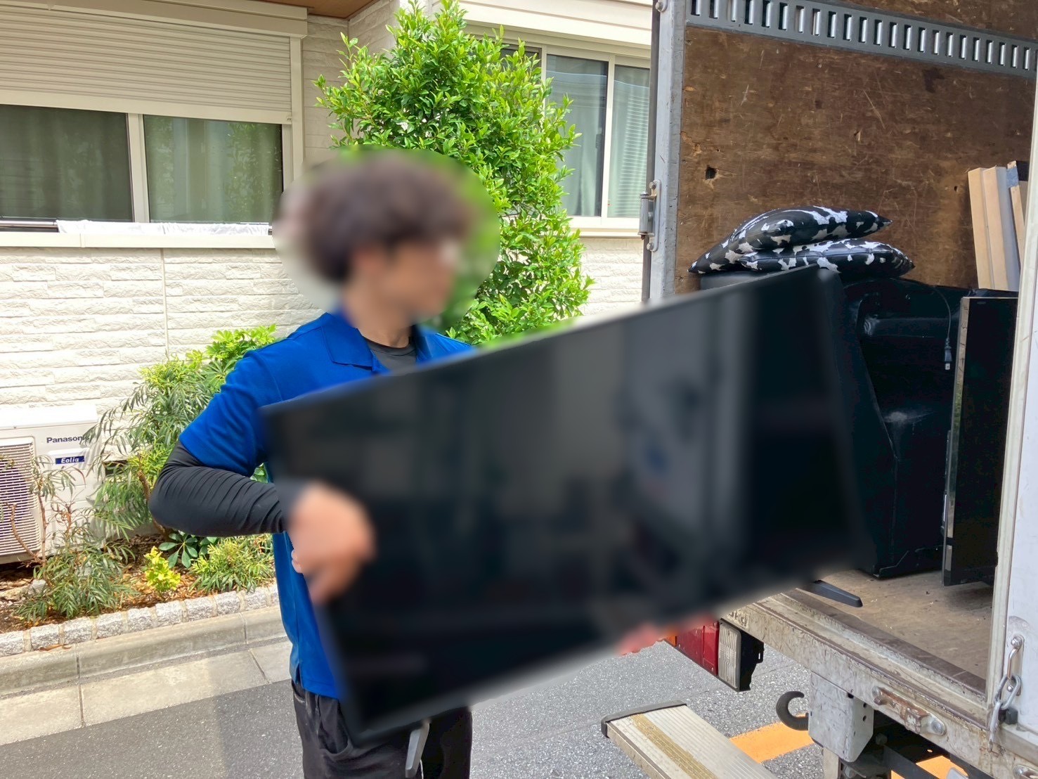 「1Kのアパートのお部屋からテレビを回収しました」作業写真